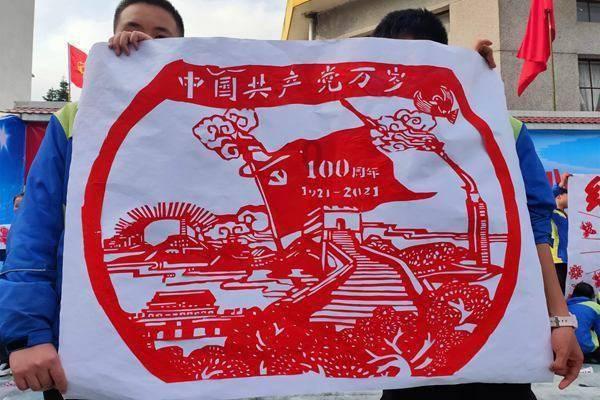媒体人：之前不少人替扬科维奇辩解，请问他迷信的人状态好吗？